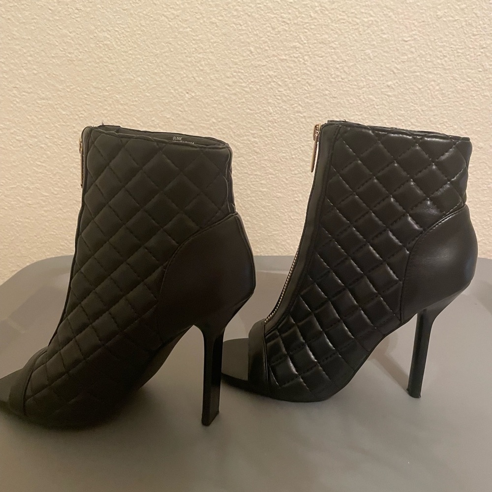 Fall booties size - Picture 3 of 6